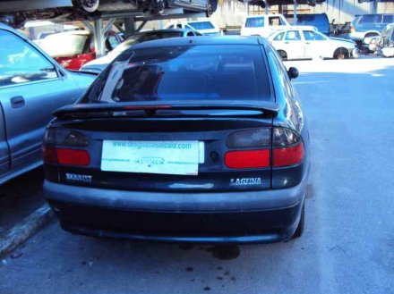 Vehiculo en el desguace: RENAULT LAGUNA (B56) 2.0 D RN (B56F/G)