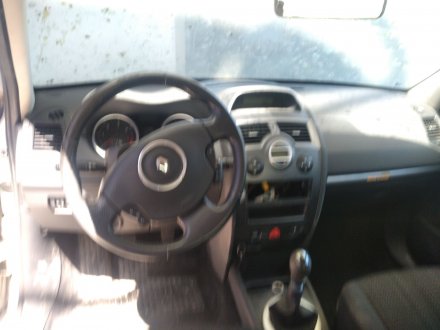 Vehiculo en el desguace: RENAULT MEGANE II CLASSIC BERLINA 1.5 dCi Diesel