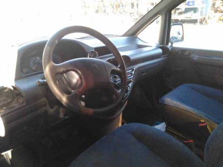 Vehiculo en el desguace: PEUGEOT EXPERT KOMBI Confort acristaldo (5 asientos)