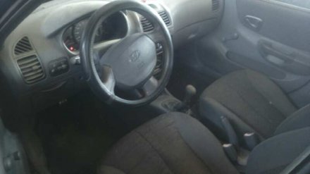 Vehiculo en el desguace: HYUNDAI ACCENT (LC) GL 4P