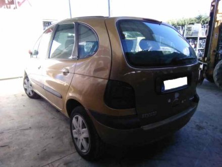 Vehiculo en el desguace: RENAULT MEGANE I SCENIC (JA0) 1.9 D Alize