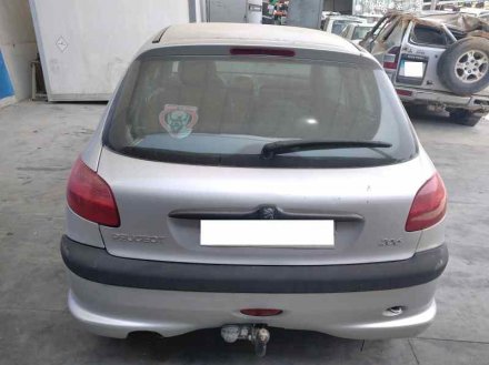 Vehiculo en el desguace: PEUGEOT 206 BERLINA XR