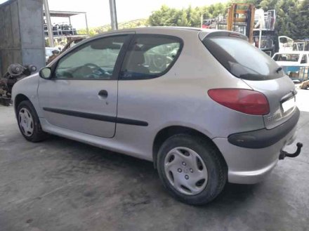 Vehiculo en el desguace: PEUGEOT 206 BERLINA XR