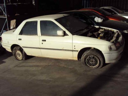 Vehiculo en el desguace: FORD ESCORT BERLINA Bolero