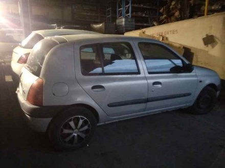 Vehiculo en el desguace: RENAULT CLIO II FASE I (B/CBO) 1.9 D