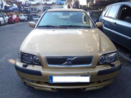 Vehiculo en el desguace: VOLVO S40 BERLINA 1.9 D