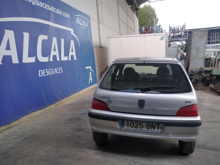 Vehiculo en el desguace: PEUGEOT 106 (S2) Max