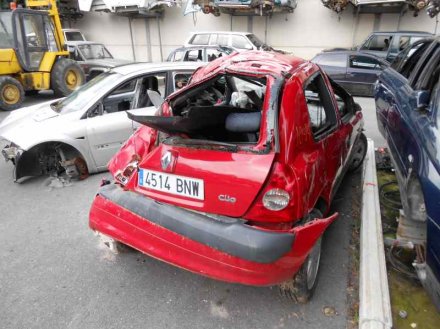 Vehiculo en el desguace: RENAULT CLIO II FASE II (B/CB0) Authentique