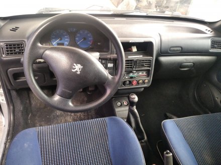 Vehiculo en el desguace: PEUGEOT 106 (S2) Max