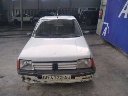 Vehiculo en el desguace: PEUGEOT 205 BERLINA 1.8 Diesel CAT
