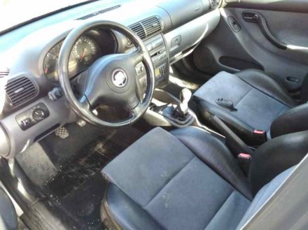 Vehiculo en el desguace: SEAT TOLEDO (1M2) Signo