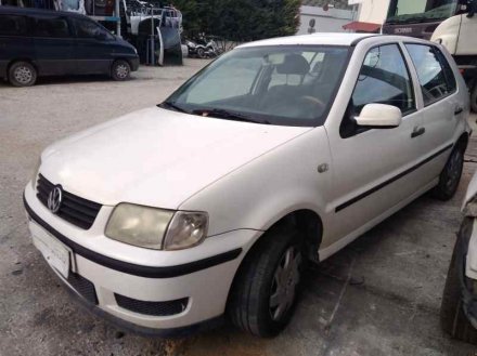 Vehiculo en el desguace: VOLKSWAGEN POLO BERLINA (6N2) Conceptline