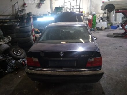 Vehiculo en el desguace: BMW SERIE 3 BERLINA (E36) 320i