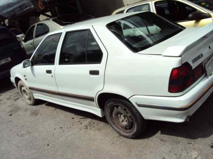 Vehiculo en el desguace: RENAULT 19 X53F