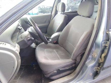Vehiculo en el desguace: RENAULT LAGUNA II (BG0) 1.9 dCi Diesel
