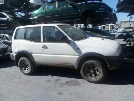 Vehiculo en el desguace: NISSAN TERRANO/TERRANO.II (R20) SE (3-ptas.)