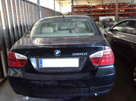 Vehiculo en el desguace: BMW SERIE 3 BERLINA (E90) 320d