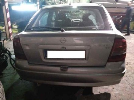 Vehiculo en el desguace: OPEL ASTRA G BERLINA Club