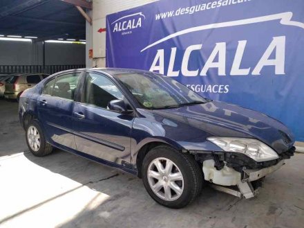 Vehiculo en el desguace: RENAULT LAGUNA III Authentique