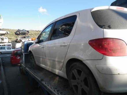 Vehiculo en el desguace: PEUGEOT 307 (S1) XR Clim