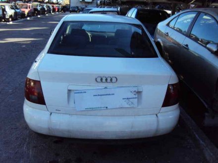 Vehiculo en el desguace: AUDI A4 BERLINA (B5) 1.6