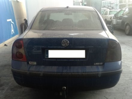 Vehiculo en el desguace: VOLKSWAGEN PASSAT BERLINA (3B3) Advance