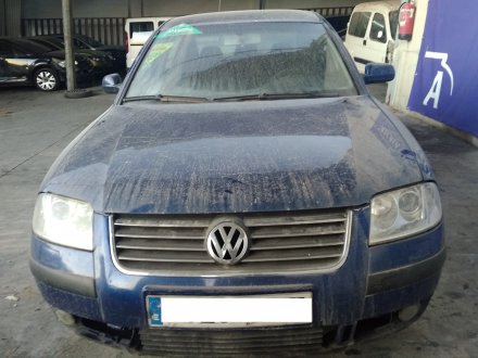 Vehiculo en el desguace: VOLKSWAGEN PASSAT BERLINA (3B3) Advance