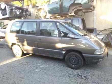 Vehiculo en el desguace: RENAULT ESPACE (J63) RT