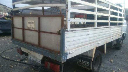 Vehiculo en el desguace: NISSAN TRADE 100 Caja cerrada, techo elevado