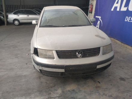 Vehiculo en el desguace: VOLKSWAGEN PASSAT BERLINA (3B2) 1.8 20V Turbo