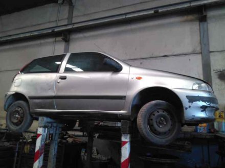 Vehiculo en el desguace: FIAT PUNTO BERL. (176) 75 S
