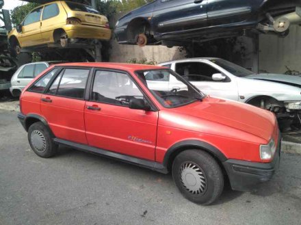 Vehiculo en el desguace: SEAT IBIZA GL