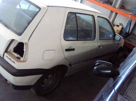 Vehiculo en el desguace: VOLKSWAGEN GOLF III BERLINA (1H1) CL