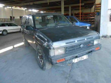 Vehiculo en el desguace: NISSAN TERRANO (WD21) 2.7 Turbodiesel