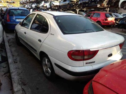 Vehiculo en el desguace: RENAULT MEGANE I CLASSIC (LA0) 1.9 DTi RT