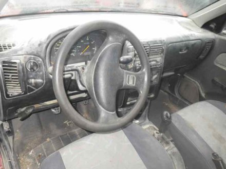 Vehiculo en el desguace: SEAT CORDOBA BERLINA (6K2) Aniversario