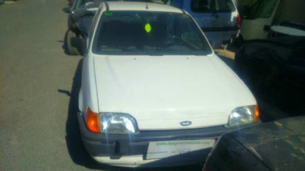 Vehiculo en el desguace: FORD FIESTA BERL./COURIER Surf