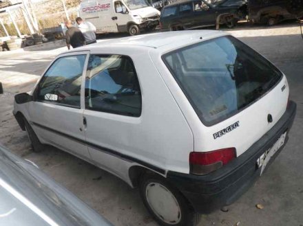 Vehiculo en el desguace: PEUGEOT 106 (S1) Kid