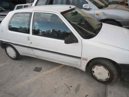 Vehiculo en el desguace: PEUGEOT 106 (S1) Kid