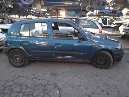 Vehiculo en el desguace: RENAULT CLIO II FASE I (B/CBO) 1.9 D