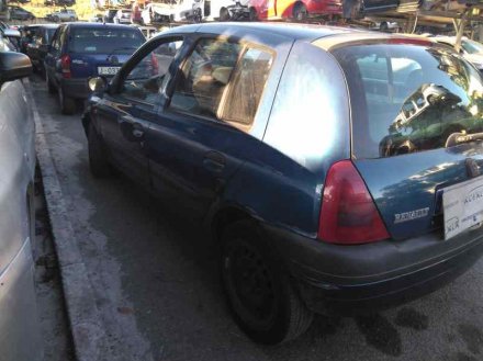 Vehiculo en el desguace: RENAULT CLIO II FASE I (B/CBO) 1.9 D