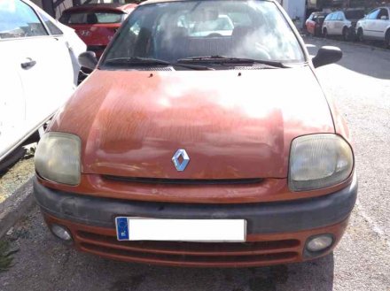 Vehiculo en el desguace: RENAULT CLIO II FASE I (B/CBO) 1.9 D