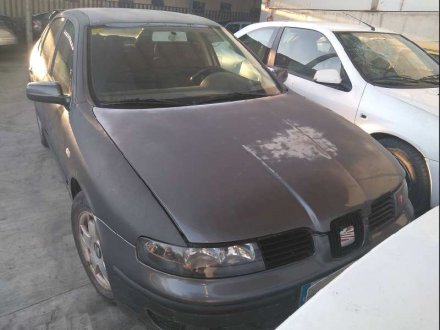 Vehiculo en el desguace: SEAT LEON (1M1) Signo