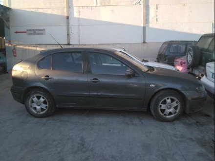 Vehiculo en el desguace: SEAT LEON (1M1) Signo