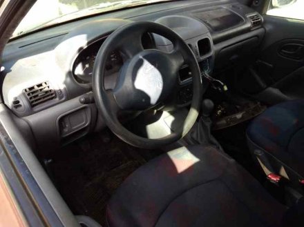 Vehiculo en el desguace: RENAULT CLIO II FASE I (B/CBO) 1.9 D