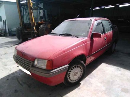 Vehiculo en el desguace: OPEL KADETT E GSI Berlina