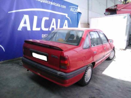 Vehiculo en el desguace: OPEL KADETT E GSI Berlina