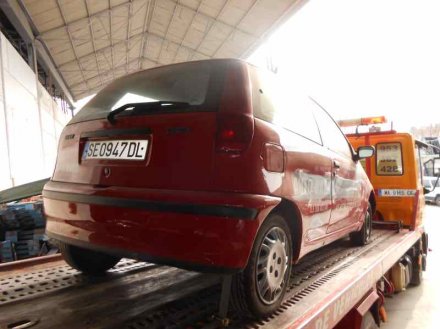 Vehiculo en el desguace: FIAT PUNTO BERLINA (176) 60 Cult