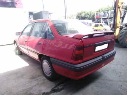 Vehiculo en el desguace: OPEL KADETT E GSI Berlina