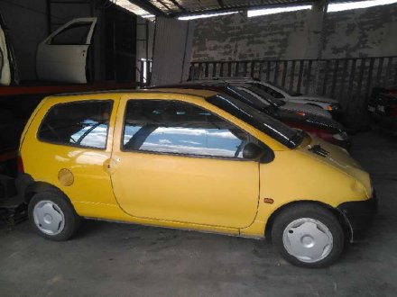 Vehiculo en el desguace: RENAULT TWINGO (CO6) 1.2 (C066/67/68)